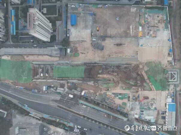 云顶集团公司好消息！青岛地铁15号线项目春阳路站围护结构顺利完工(图1)